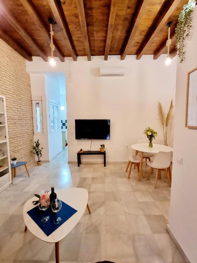 Hostfy Mercado De Triana * Sevilha
